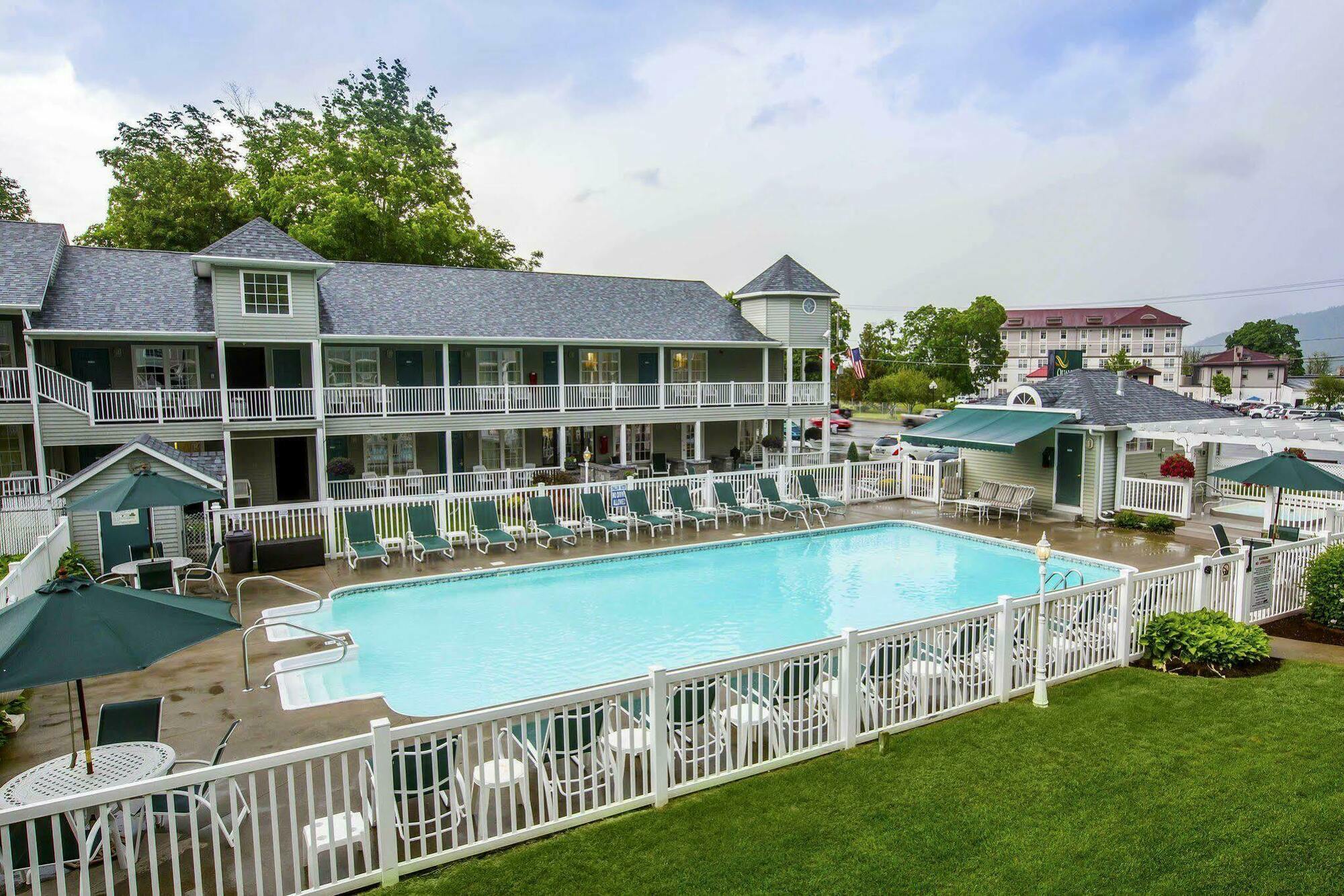 Quality Inn Lake George Bagian luar foto